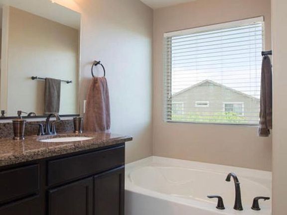 4th image of 13833 S Camino Linio