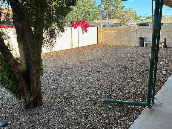 2nd image of 2113 E Osborn Rd APT 2