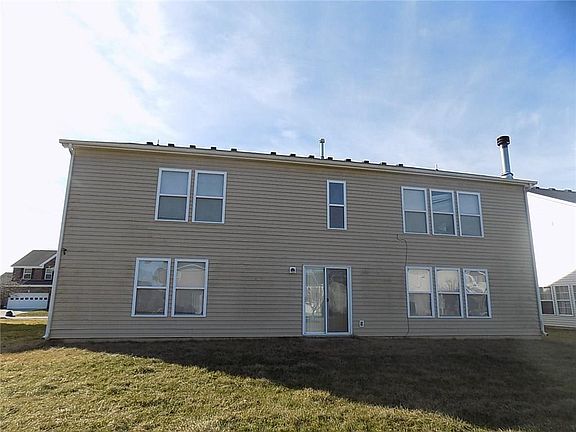4th image of 10676 Manor Dr