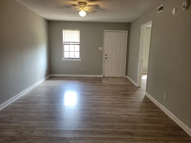 1818 Glenn St SW #1 — Photo 9