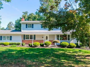 1 Braeburn Dr, Lincroft, NJ