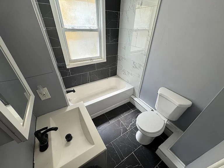 22 N 19th St #G2 — Photo 2