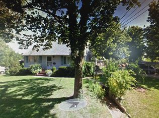 2 Cabot Pl, Iselin, NJ 08830
