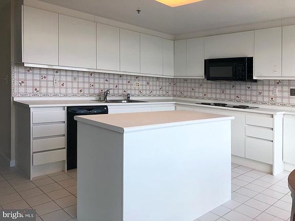 4th image of 5610 Wisconsin Ave APT 1507