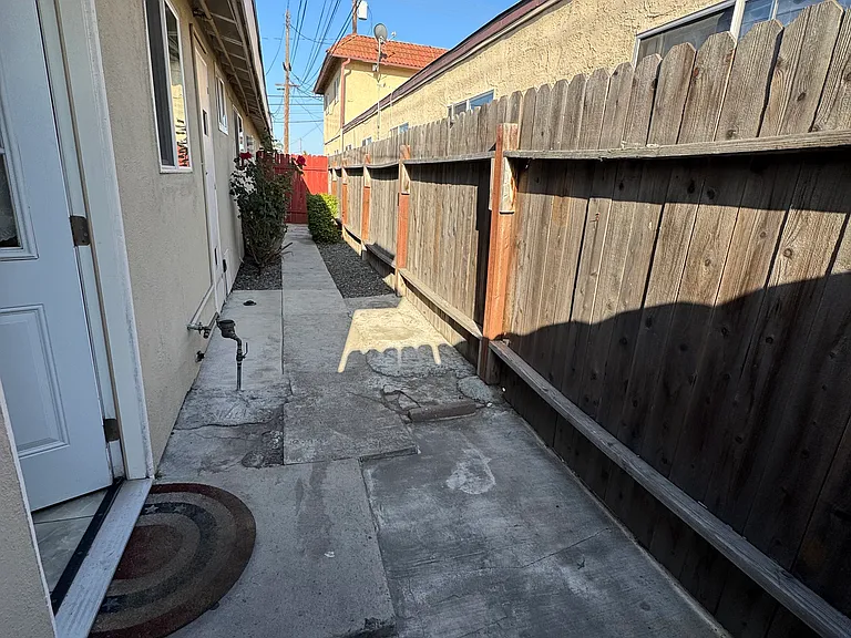 8653 Walker St — Photo 18