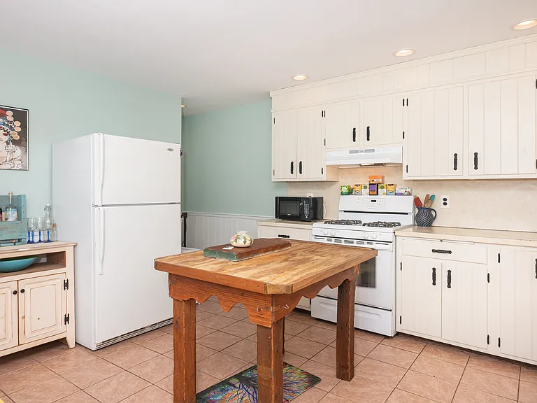 440 Pine St — Photo 7