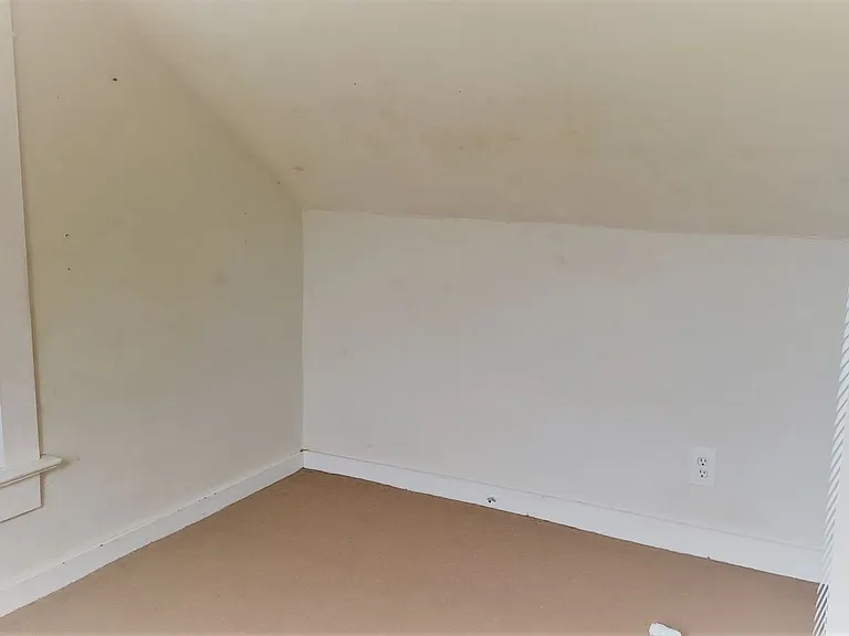 4832 SE Harrison St — Photo 18