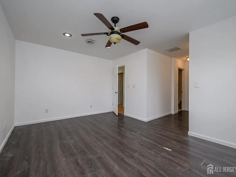 438 Belgrade St — Photo 27