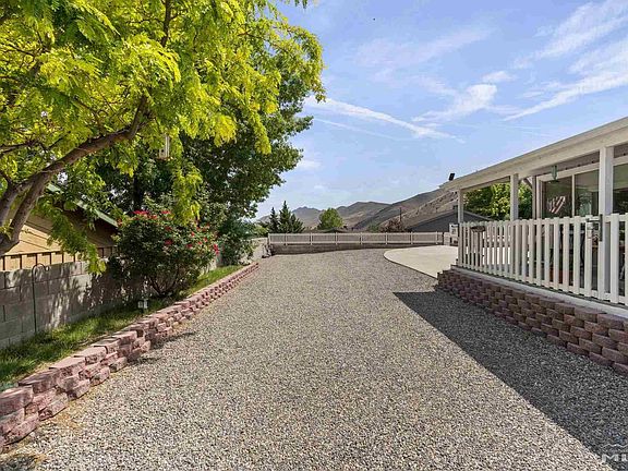 5th image of 3459 Topaz Ln