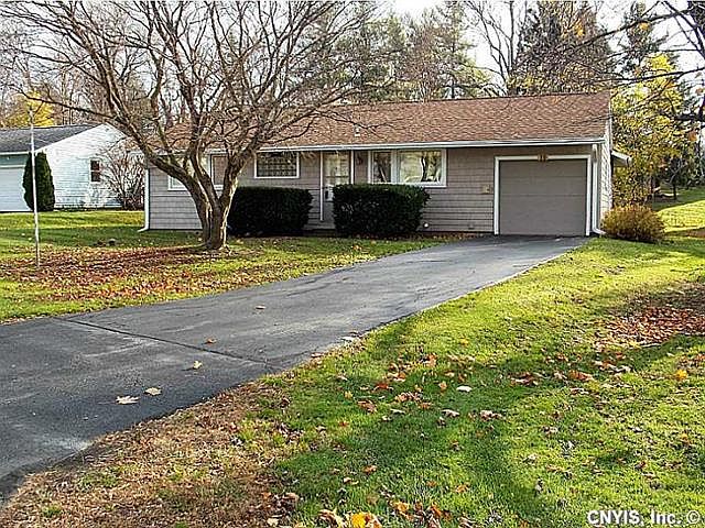 1st image of 10 Kenmont Dr