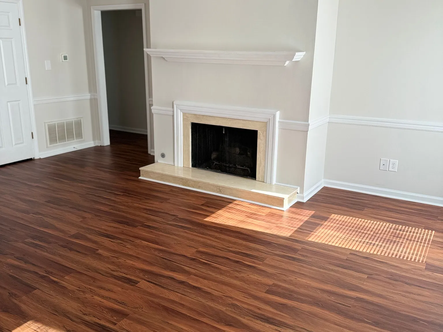 2 bed, 2.0 bath, 1155 sqft, $1,350 — Photo 2