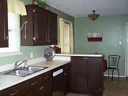 4th image of 2703 Monthaven Dr