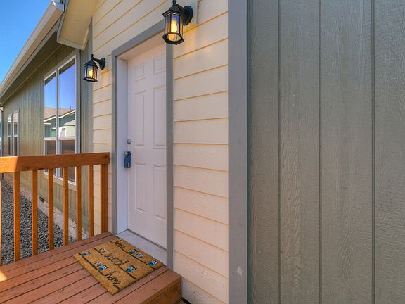 2nd image of 950 Kauai St SE