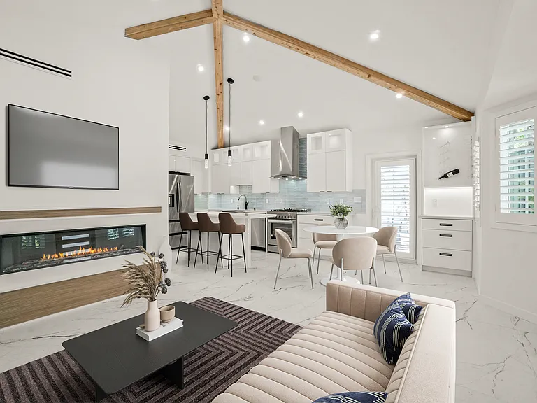 4230 Van Nuys Blvd — Photo 16