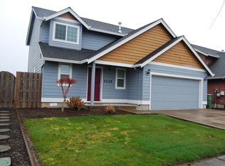 3235 E McKern Pl, Newberg, OR 97132