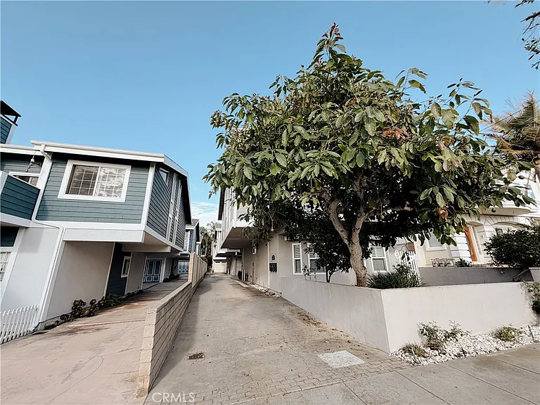 104 S Francisca Ave #C — Photo 2