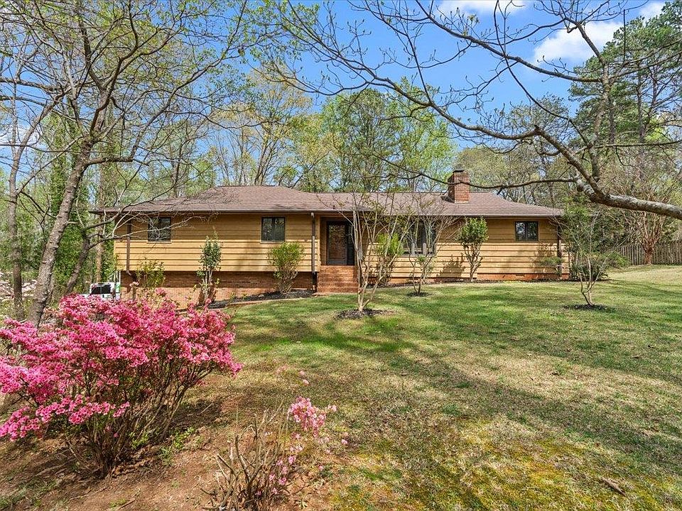 1st image of 1044 Oak Creek Dr