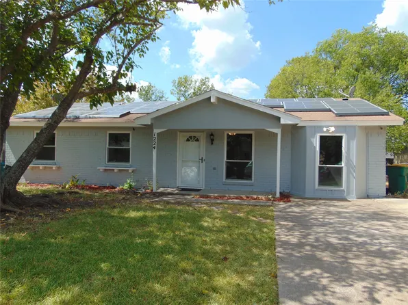 1224 Mars Dr, Cedar Hill, TX 75104