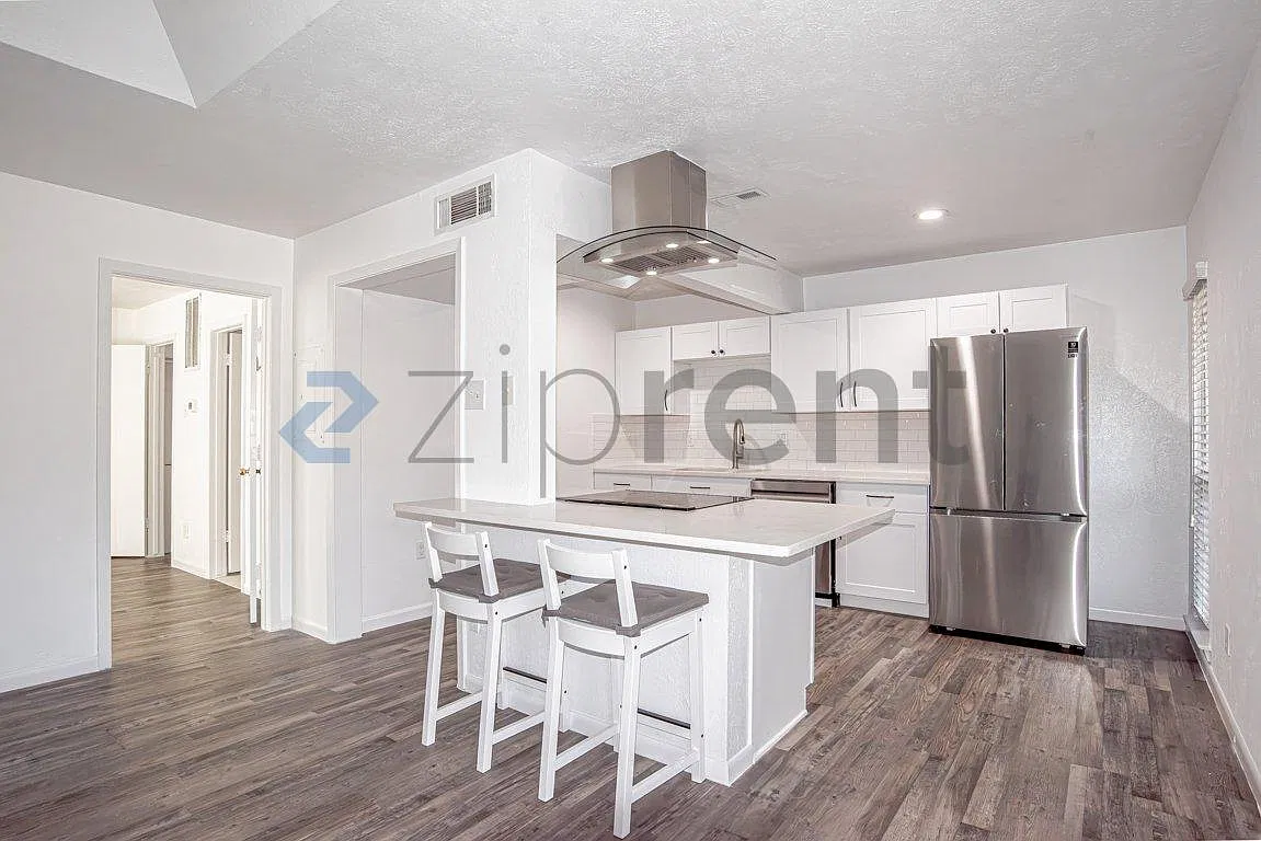 1 bed, 639 sqft, $1,800 — Photo 2