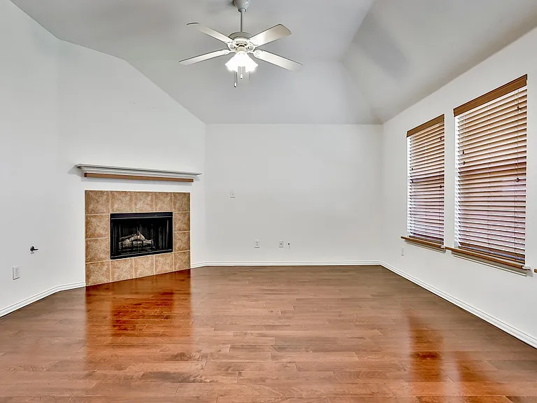 2853 Cascade Cove Dr — Photo 9