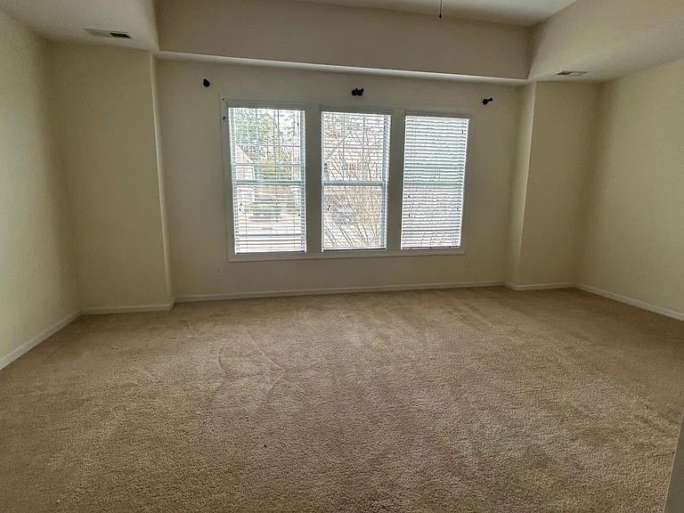 4129 Vallonia Dr — Photo 56