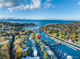 3200 W Commodore Way APT 101, Seattle, WA 98199