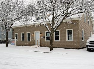 5 Maple St, Cranston, RI 02910