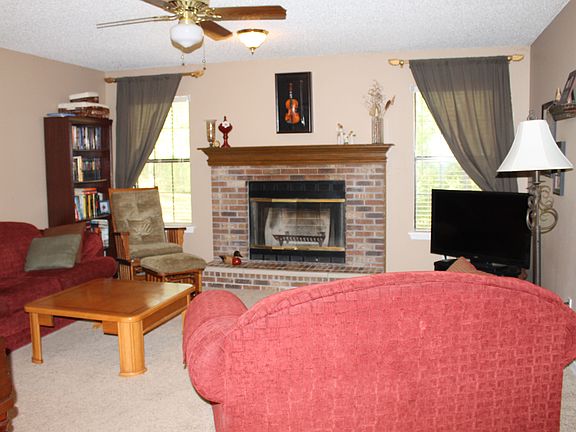 2nd image of 1234 Lakeshore Dr