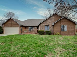 1443 E Arlington St, Springfield, MO 65803