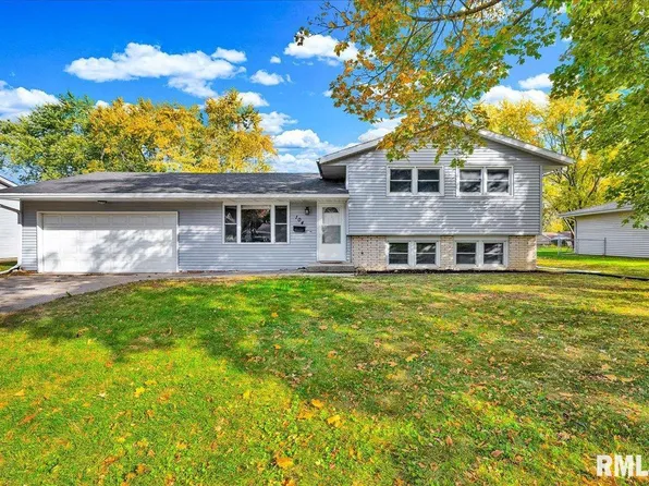 104 Robert Dr, Normal, IL 61761