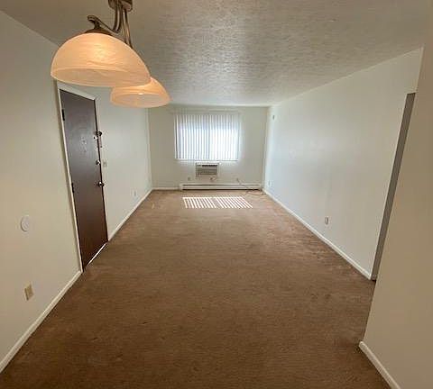 3rd image of 3969 S Schenley Ave #2