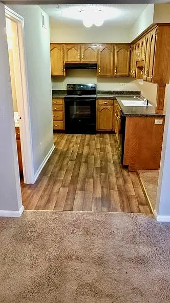 15158 Glenwood Ave — Photo 3