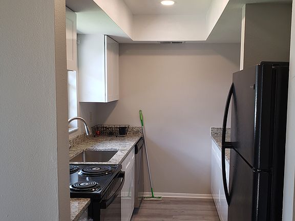 Kitchen_08222022