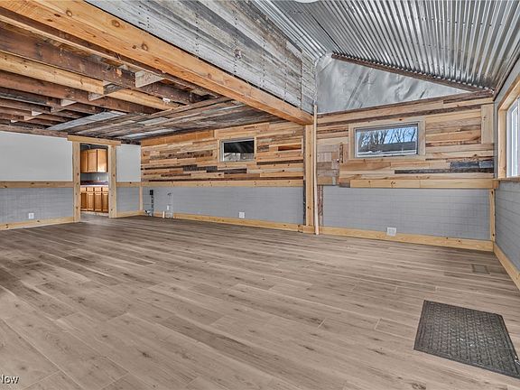 3rd image of 1463 2nd St
