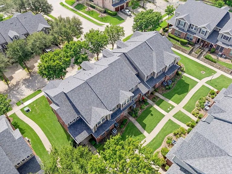 HOA takes care of front yard