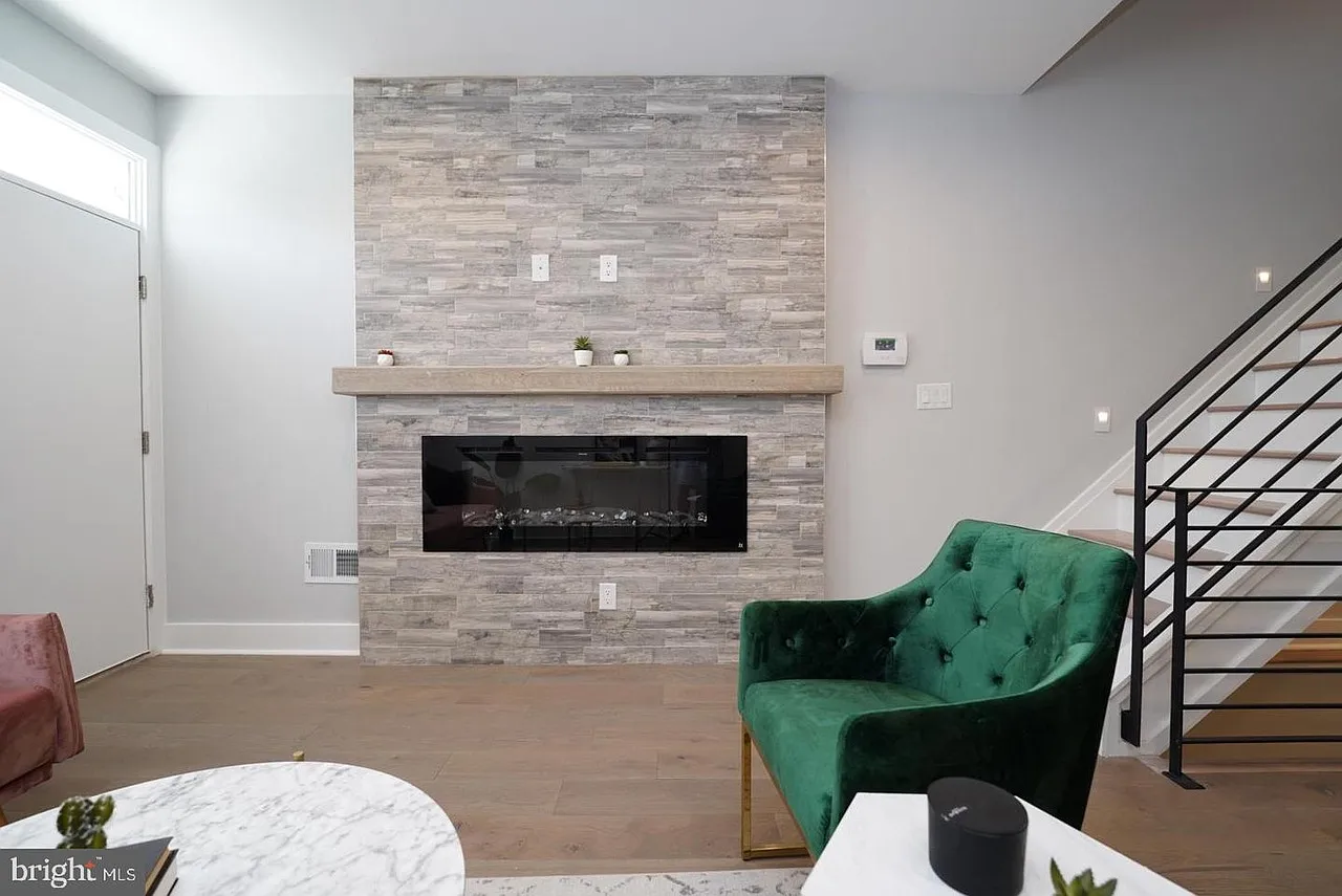 3 bed, 2241 sqft, $2,800 — Photo 4