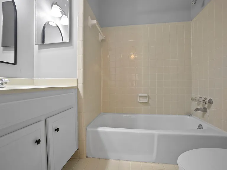 245 Towergate Pl — Photo 15