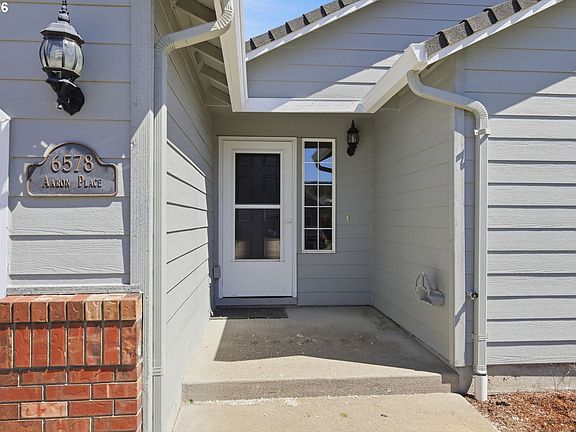 3rd image of 6578 Aaron Ln