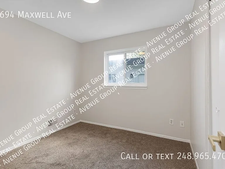 8694 Maxwell Ave — Photo 15