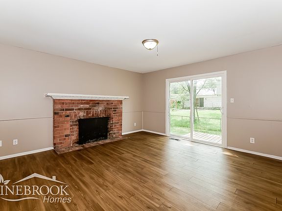 3rd image of 3060 Kiowa Ct