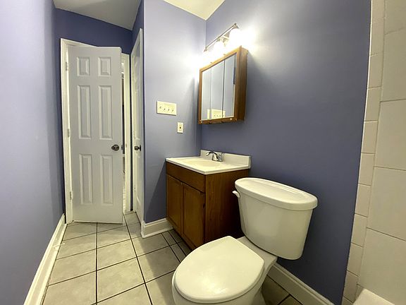 4th image of 3565 Kings Dr