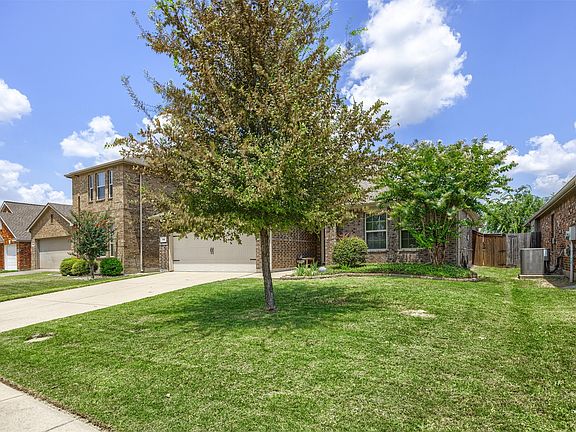 2nd image of 1116 Nocona Dr