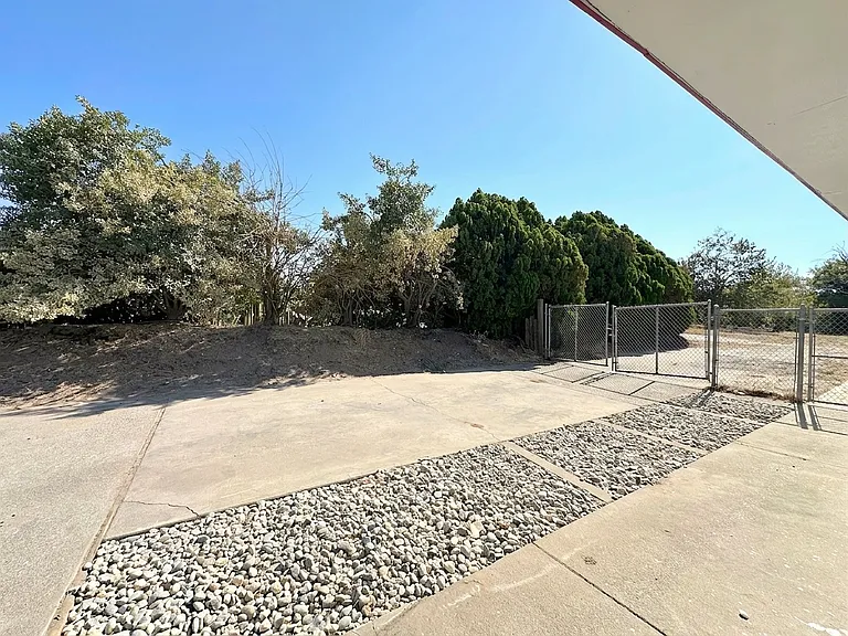 15050 Cottage Ave — Photo 28