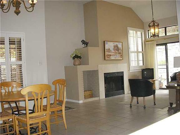 3rd image of 6606 Mesa Hollow Dr