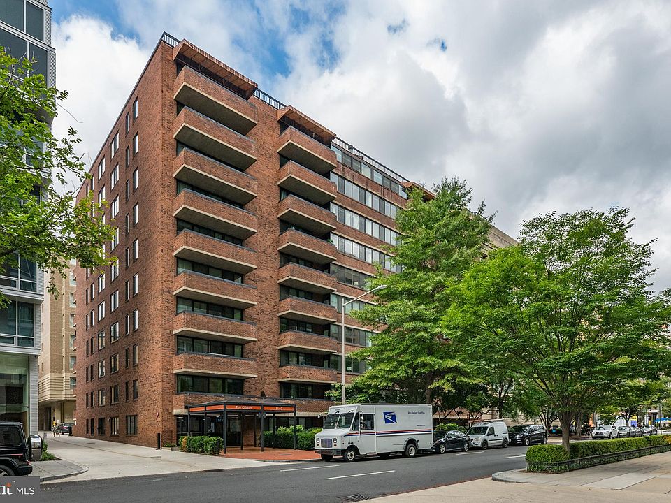 2nd image of 1140 23rd St NW APT 906