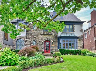 216 Dunvegan Rd, Toronto, ON M5P 2P2