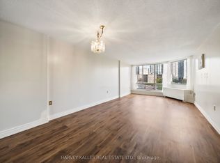 25 Fairview Rd W #505, Mississauga, ON L5B3Y8