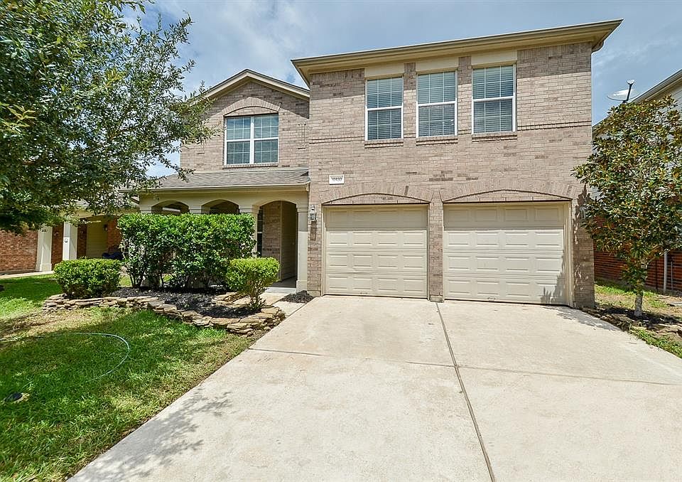 1st image of 17430 Hoover Gardens Dr