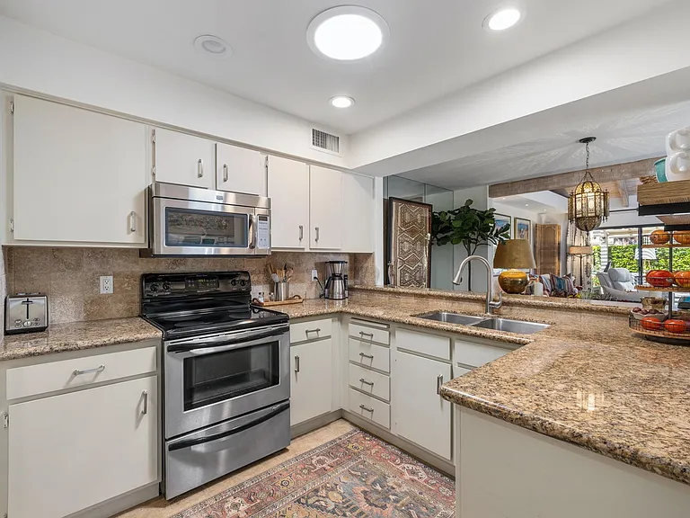 303 Forest Hills Dr — Photo 27