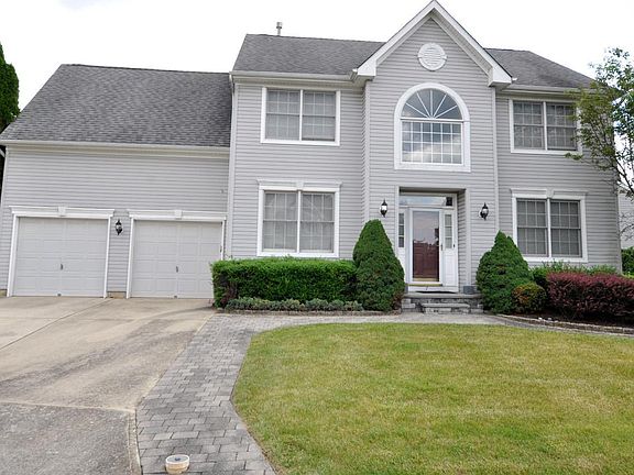 5th image of 7 Greenbrier Dr